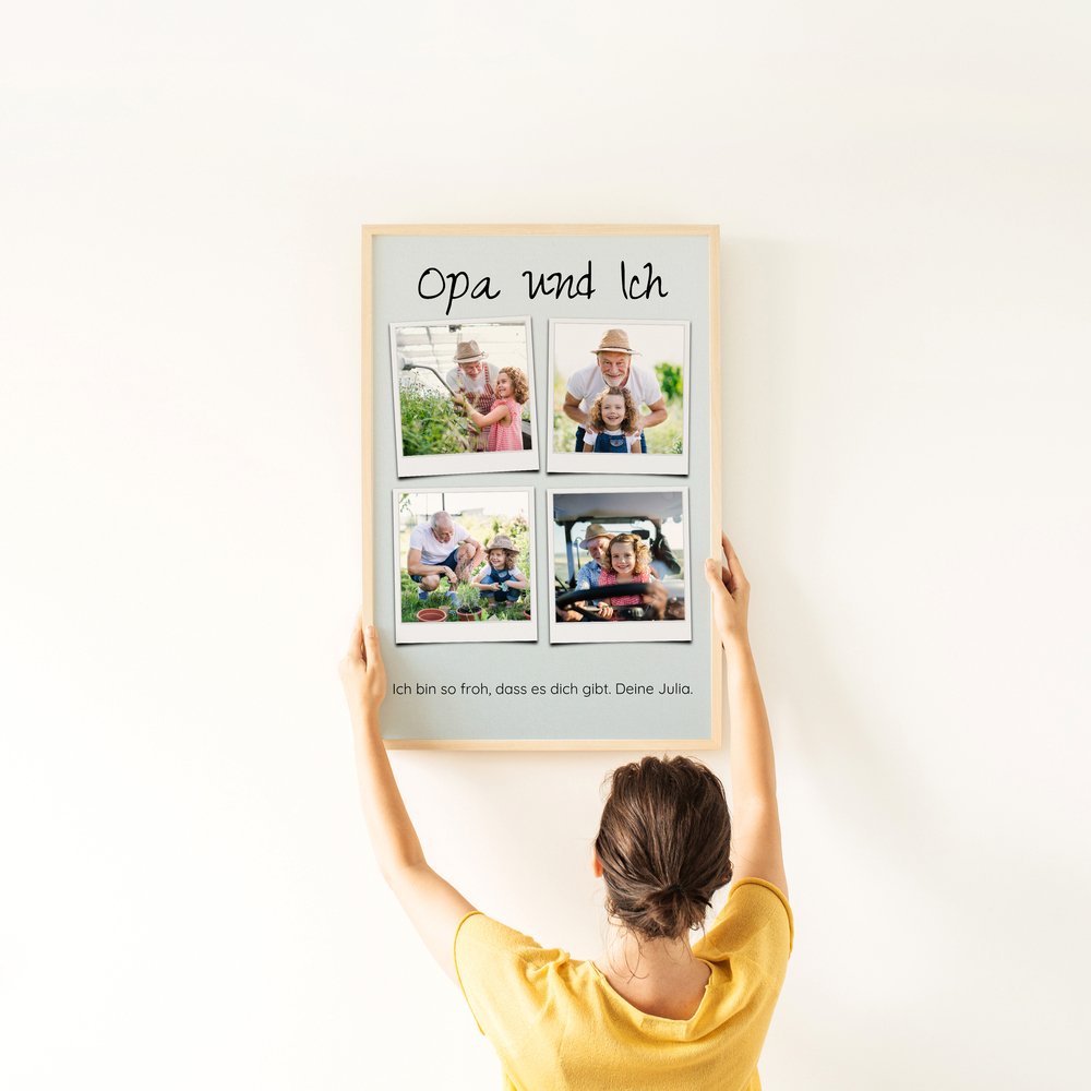 Geschenkidee für Opa: Collage mit 4 Fotos im Polaroid-Stil und Widmung, im hellen Holzrahmen an weißer Wand