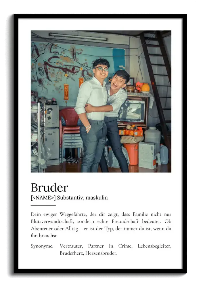 Weißes Definitionsposter für den Bruder mit großem Jugendfoto und persönlichem Text im schwarzen Rahmen