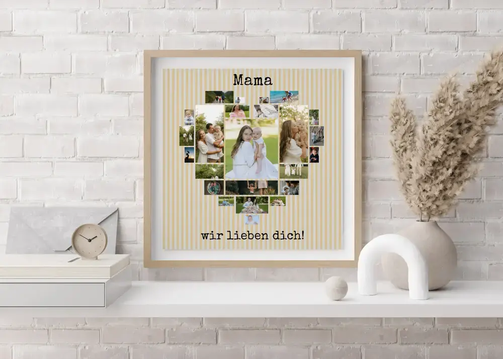 Herzförmige Fotocollage für Mama mit gelb-weißen Streifen, im hellen Rahmen auf einem weißen Wandboard